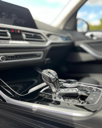 BMW X7 cena 375000 przebieg: 35200, rok produkcji 2020 z Przecław małe 407